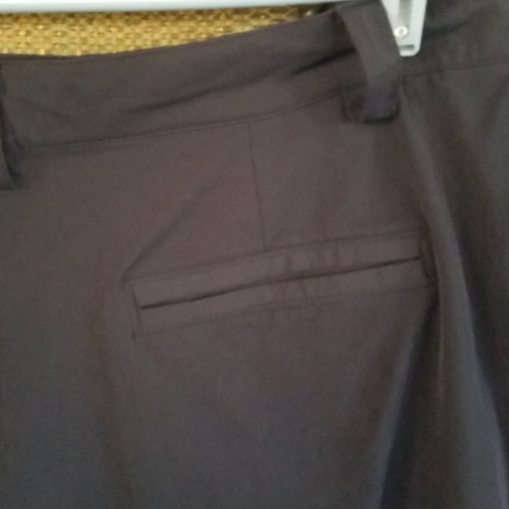 EUC! Mens Under Armour shorts - Picture 6 of 8
